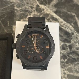 Nixon 51 30 black rose